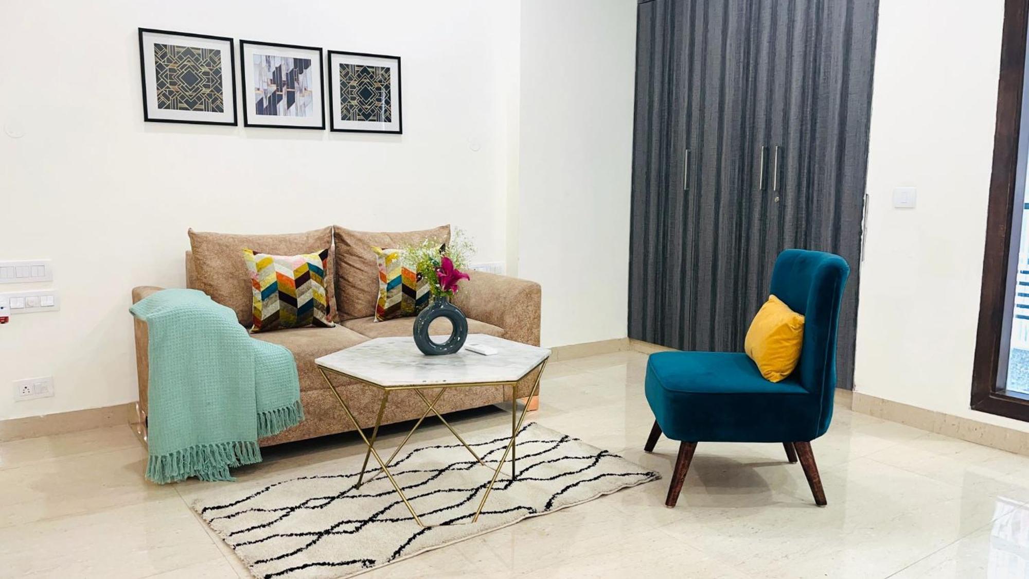 Bluo 1Bhk - Dlf Cybercity, Balcony, Lift, Parking Gurgaon Zewnętrze zdjęcie